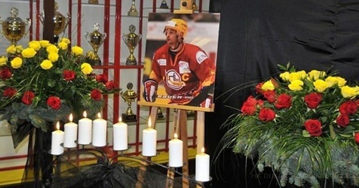 Vyhlásenia hokejových osobností a bývalých spoluhráčov Pavla Demitru